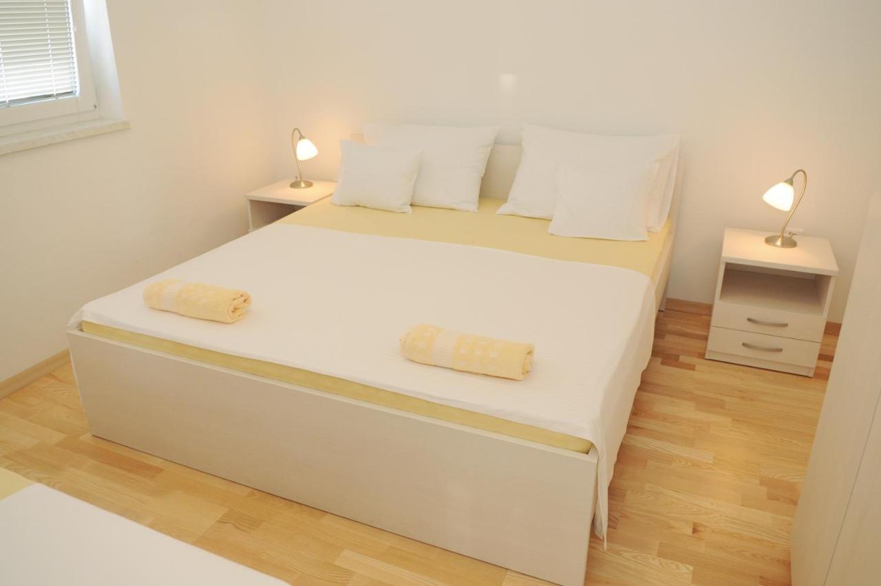 Pavlic Apartments Betina  Eksteriør bilde